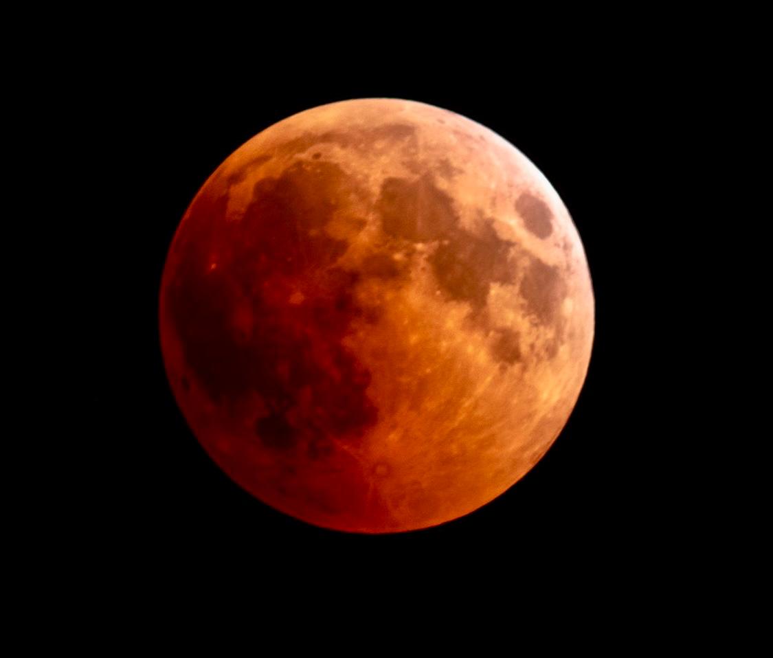 Blood Moon Guidance: What to Do—and What Not to Do—During the Lunar Eclipse of September 7, 2025